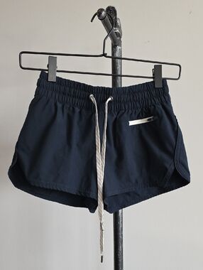 Vuori Clementine Shorts In Navy